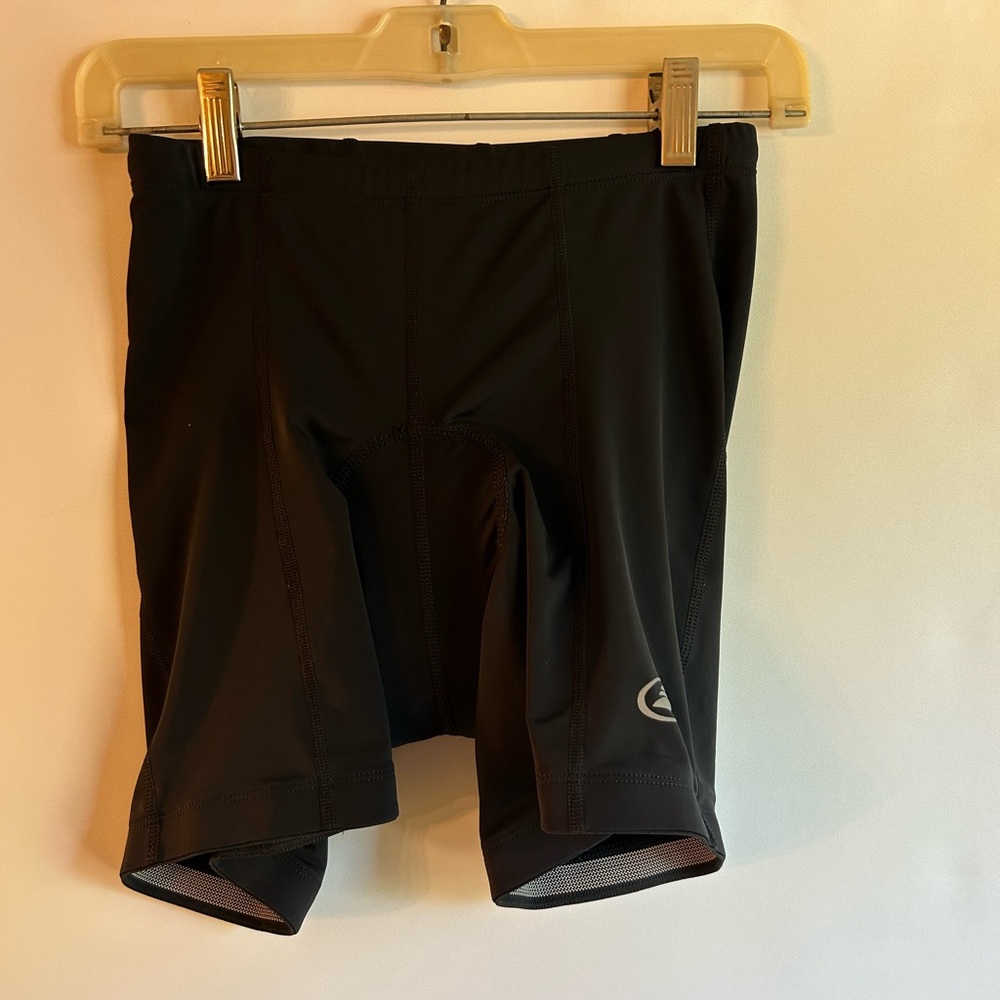 PERFORMANCE WOMEN’S BLACK BIKER SHORTS SIZE MEDIUM